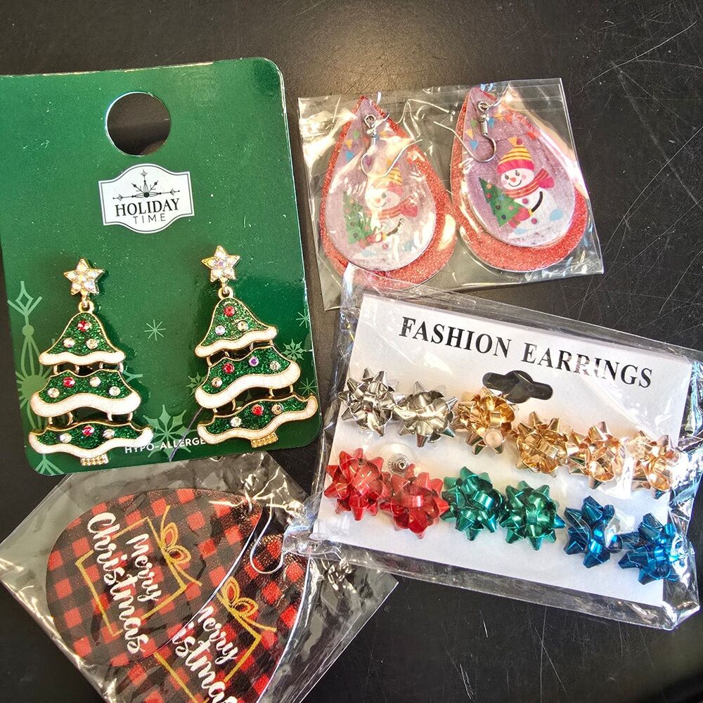 9 Pair Christmas Earrings NEW Tree with rhinestones Bows Snowman Merry Christmas